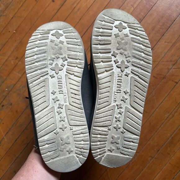 Hey Dudes Wendy classic off black slip on 11/42 shoes - Picture 2 of 5